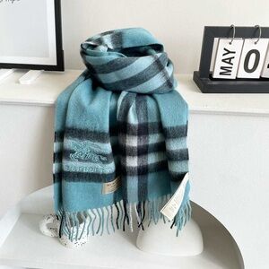 Burberry Blue Plaid women’s Scarf